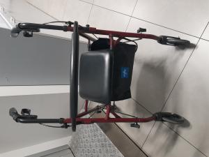 CS2243/2026 Medline rollator